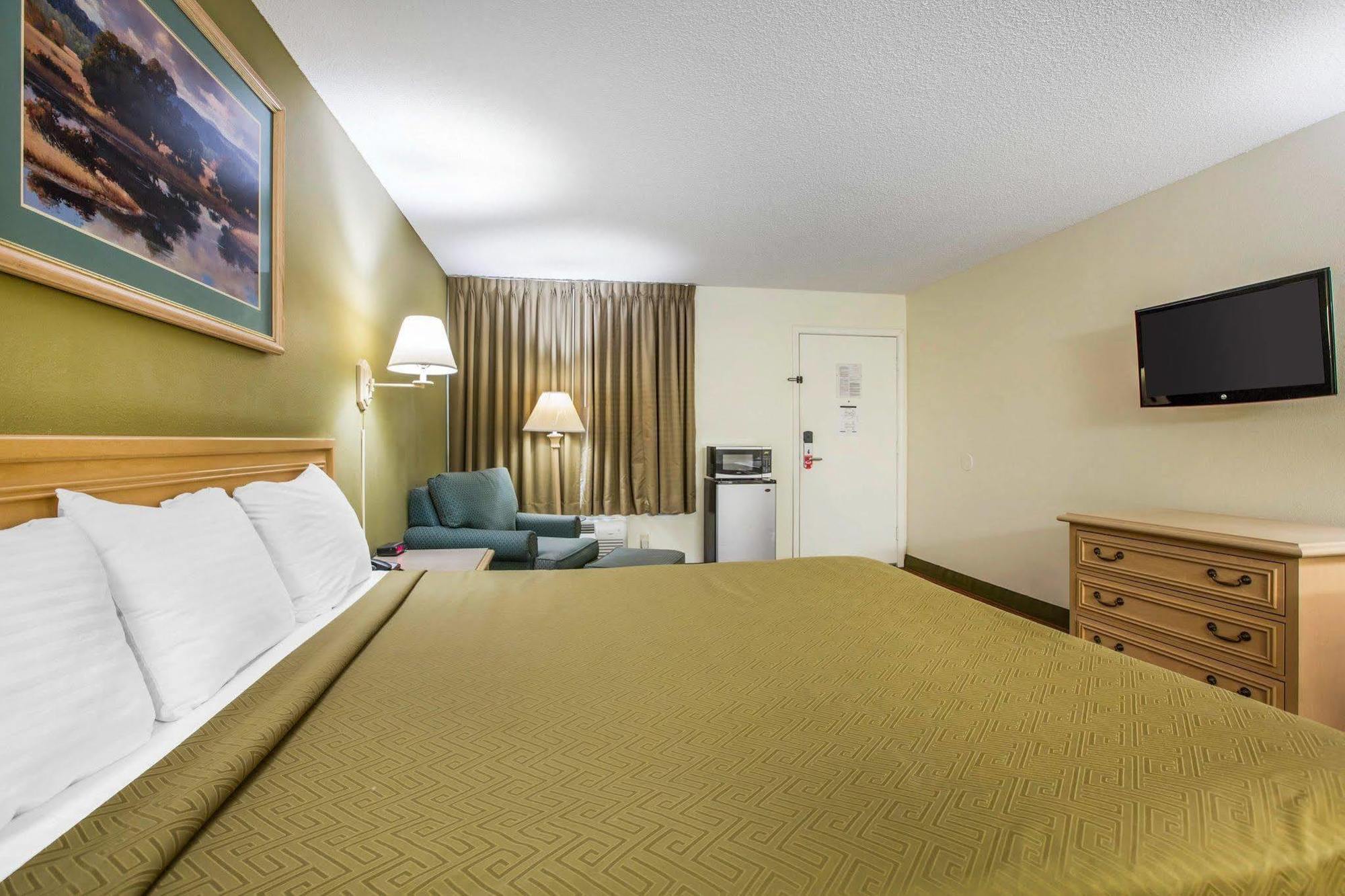 Sequoia Lodge バイセイリア エクステリア 写真